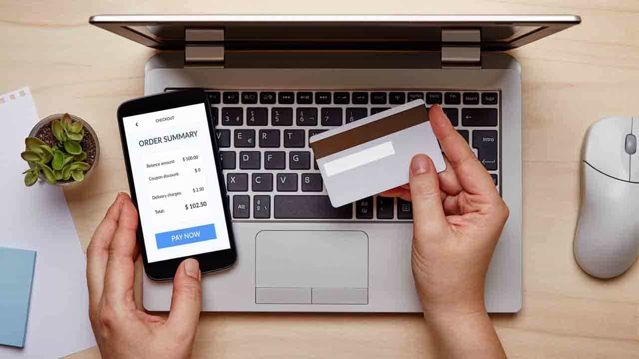 Online Payments: ಆನ್ಲೈನ್ ಪೇಮೆಂಟ್ ಮಾಡುವಾಗ ತಪ್ಪಿಯೂ ಈರೀತಿ ಮಾಡಬೇಡಿ: ಎಚ್ಚರ ವಹಿಸಿ Online Payments: ಆನ್ಲೈನ್ ಪೇಮೆಂಟ್ ಮಾಡುವಾಗ ತಪ್ಪಿಯೂ ಈರೀತಿ ಮಾಡಬೇಡಿ: ಎಚ್ಚರ ವಹಿಸಿ
