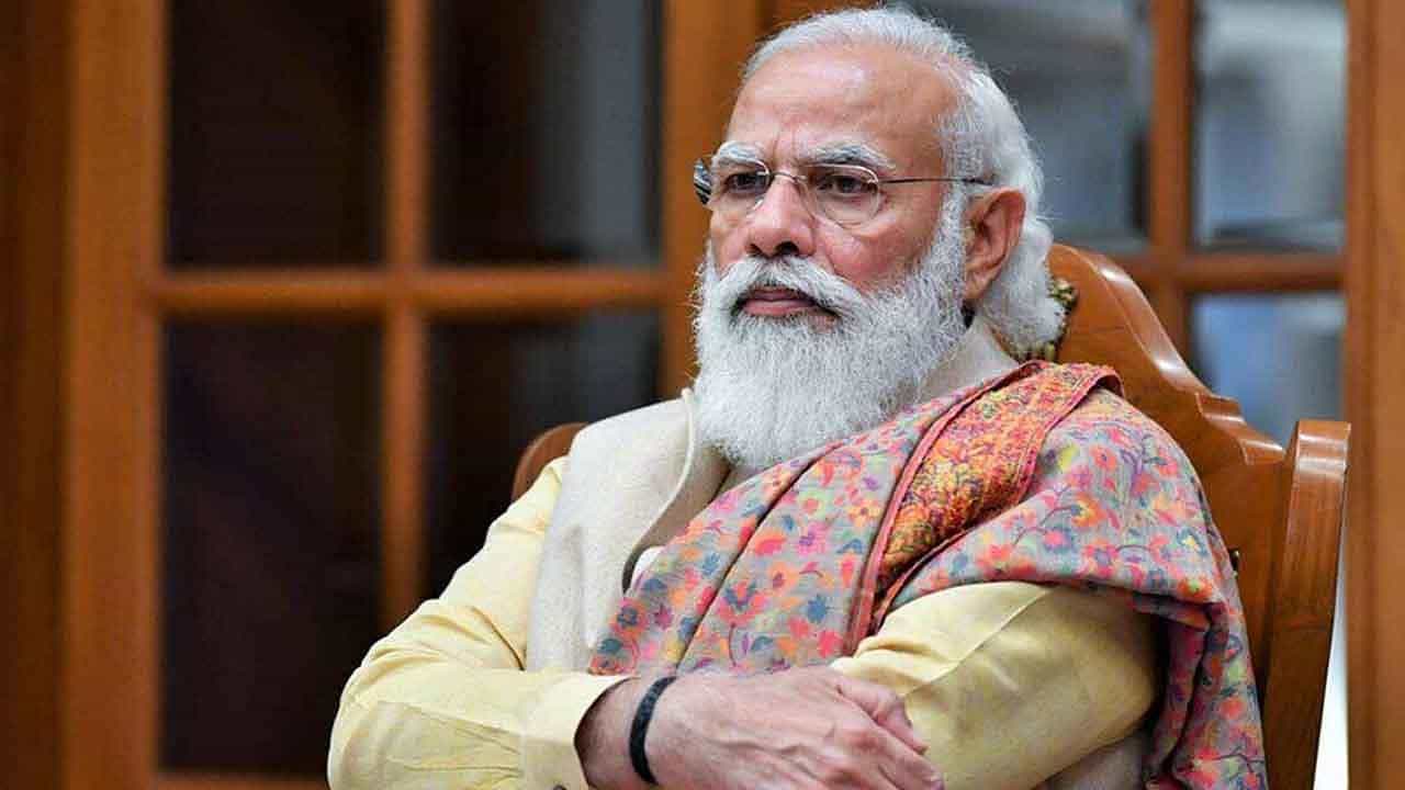ಭಾರತದಲ್ಲಿ ಏರುತ್ತಿರುವ ಒಮಿಕ್ರಾನ್ ಪ್ರಕರಣ, 3ನೇ ಅಲೆ ಆತಂಕ; ನಾಳೆ ಉನ್ನತ ಮಟ್ಟದ ಸಭೆ ಕರೆದ ಪ್ರಧಾನಿ ಮೋದಿ ಭಾರತದಲ್ಲಿ ಏರುತ್ತಿರುವ ಒಮಿಕ್ರಾನ್ ಪ್ರಕರಣ, 3ನೇ ಅಲೆ ಆತಂಕ; ನಾಳೆ ಉನ್ನತ ಮಟ್ಟದ ಸಭೆ ಕರೆದ ಪ್ರಧಾನಿ ಮೋದಿ