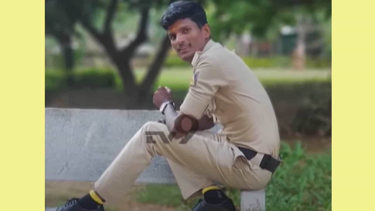 ಕದ್ದ ಬೈಕ್ಗಳನ್ನ ವಿದ್ಯಾರಣ್ಯಪುರ ಕಾನ್ಸ್ಟೇಬಲ್ ಏನ್ ಮಾಡುತ್ತಿದ್ದ ಗೊತ್ತಾ? ವಿಡಿಯೋ ನೋಡಿ ಕದ್ದ ಬೈಕ್ಗಳನ್ನ ವಿದ್ಯಾರಣ್ಯಪುರ ಕಾನ್ಸ್ಟೇಬಲ್ ಏನ್ ಮಾಡುತ್ತಿದ್ದ ಗೊತ್ತಾ? ವಿಡಿಯೋ ನೋಡಿ