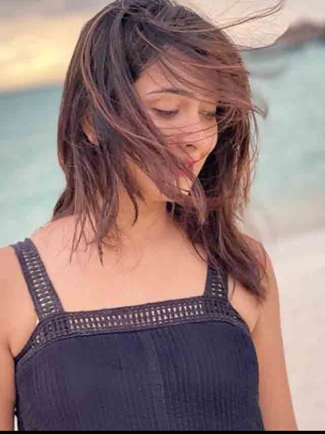 Radhika Pandit4