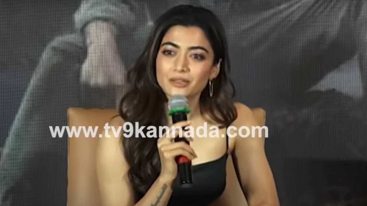 Rashmika Mandanna: ‘ಪುಷ್ಪ’ ಚಿತ್ರಕ್ಕೆ ಕನ್ನಡದಲ್ಲಿ ಡಬ್ ಮಾಡೋಕೆ ಟೈಮ್ ಇರಲಿಲ್ಲ; ರಶ್ಮಿಕಾ ಮಂದಣ್ಣ Rashmika Mandanna: ‘ಪುಷ್ಪ’ ಚಿತ್ರಕ್ಕೆ ಕನ್ನಡದಲ್ಲಿ ಡಬ್ ಮಾಡೋಕೆ ಟೈಮ್ ಇರಲಿಲ್ಲ; ರಶ್ಮಿಕಾ ಮಂದಣ್ಣ
