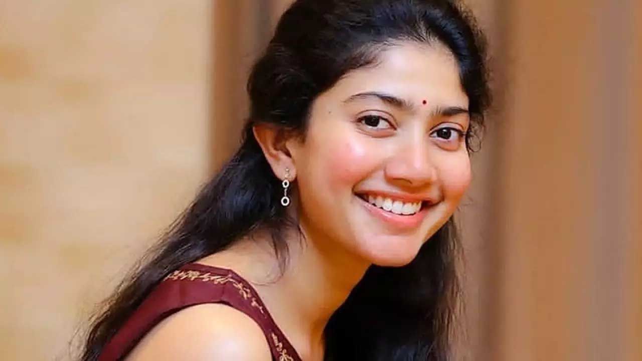 Sai Pallavi: ಬಾಲಿವುಡ್​ಗೆ ಕಾಲಿಡೋ ಬಗ್ಗೆ ಅಚ್ಚರಿಯ ಹೇಳಿಕೆ ನೀಡಿದ ಸಾಯಿ ಪಲ್ಲವಿ