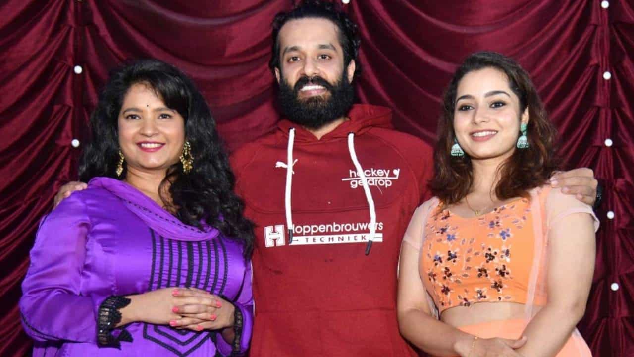 ಕ್ರೈಮ್ ರಿಪೋರ್ಟರ್ ಶುಭಾ ಪೂಂಜಾ; ಬಿಗ್ ಬಾಸ್ ಬಳಿಕ ‘ರೈಮ್ಸ್’ ಹೇಳಲು ಹೊಸ ಅವತಾರ ಕ್ರೈಮ್ ರಿಪೋರ್ಟರ್ ಶುಭಾ ಪೂಂಜಾ; ಬಿಗ್ ಬಾಸ್ ಬಳಿಕ ‘ರೈಮ್ಸ್’ ಹೇಳಲು ಹೊಸ ಅವತಾರ