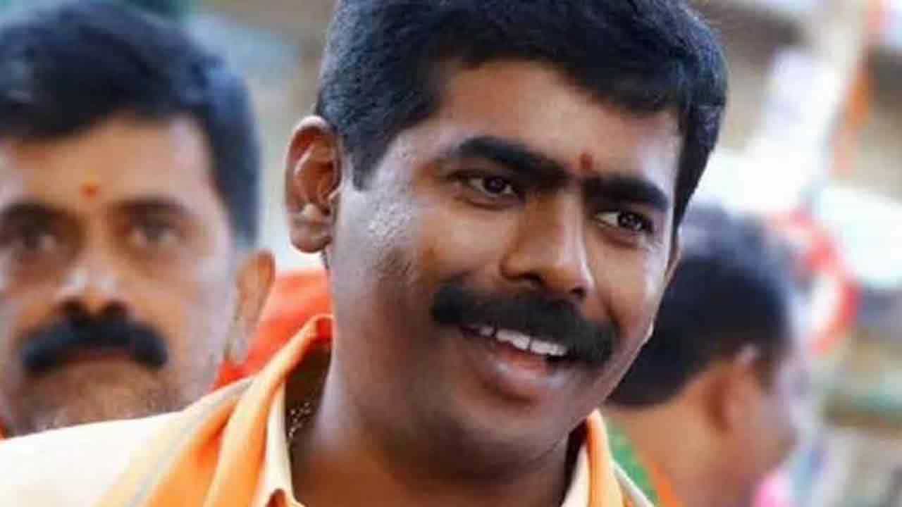 ಮತಾಂತರ ನಿಷೇಧ ಖಾಸಗಿ ವಿಧೇಯಕ: ಸರ್ಕಾರದೊಂದಿಗೆ ಸಂಘರ್ಷವಿಲ್ಲ ಎಂದ ತುಳಸಿ ಮುನಿರಾಜು ಮತಾಂತರ ನಿಷೇಧ ಖಾಸಗಿ ವಿಧೇಯಕ: ಸರ್ಕಾರದೊಂದಿಗೆ ಸಂಘರ್ಷವಿಲ್ಲ ಎಂದ ತುಳಸಿ ಮುನಿರಾಜು