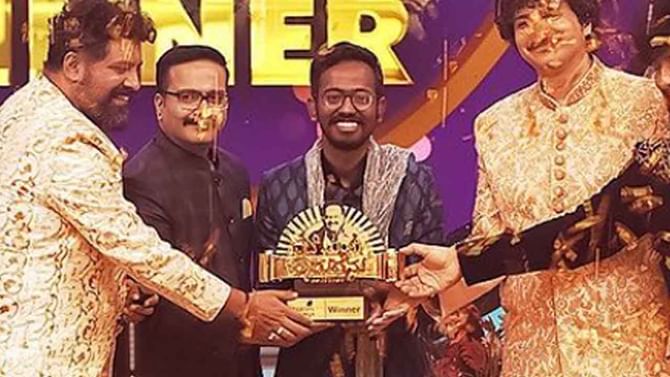 Ede Tumbi Haaduvenu Winner: ‘ಎದೆ ತುಂಬಿ ಹಾಡುವೆನು’ ವಿನ್ನರ್ ಆಗಿ ಹೊರ ಹೊಮ್ಮಿದ ಬಳ್ಳಾರಿಯ ಚಿನ್ಮಯ್ Ede Tumbi Haaduvenu Winner: ‘ಎದೆ ತುಂಬಿ ಹಾಡುವೆನು’ ವಿನ್ನರ್ ಆಗಿ ಹೊರ ಹೊಮ್ಮಿದ ಬಳ್ಳಾರಿಯ ಚಿನ್ಮಯ್