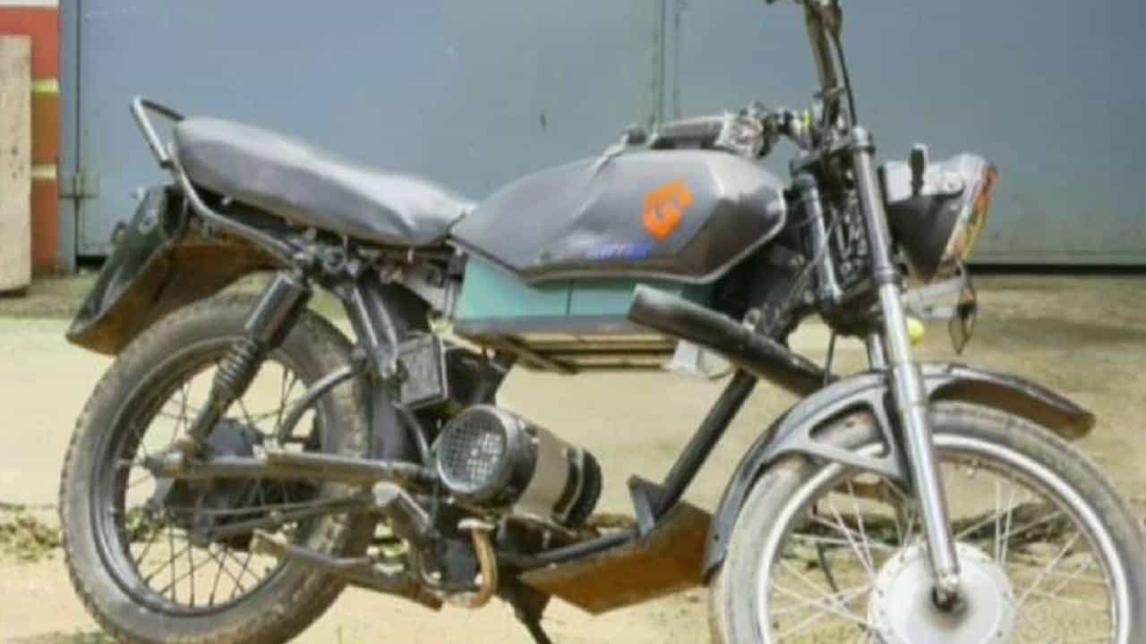 ಎಲೆಕ್ಟ್ರಿಕ್ ಬೈಕ್ ಡೆಲಿವರಿ ಮಾಡುವುದಾಗಿ ನಂಬಿಸಿ ಮೋಸ; ಅಪರಿಚಿತನಿಂದ ಖಾಸಗಿ ಏಜೆನ್ಸಿಗೆ 7.17 ಲಕ್ಷ ರೂ. ವಂಚನೆ ಎಲೆಕ್ಟ್ರಿಕ್ ಬೈಕ್ ಡೆಲಿವರಿ ಮಾಡುವುದಾಗಿ ನಂಬಿಸಿ ಮೋಸ; ಅಪರಿಚಿತನಿಂದ ಖಾಸಗಿ ಏಜೆನ್ಸಿಗೆ 7.17 ಲಕ್ಷ ರೂ. ವಂಚನೆ