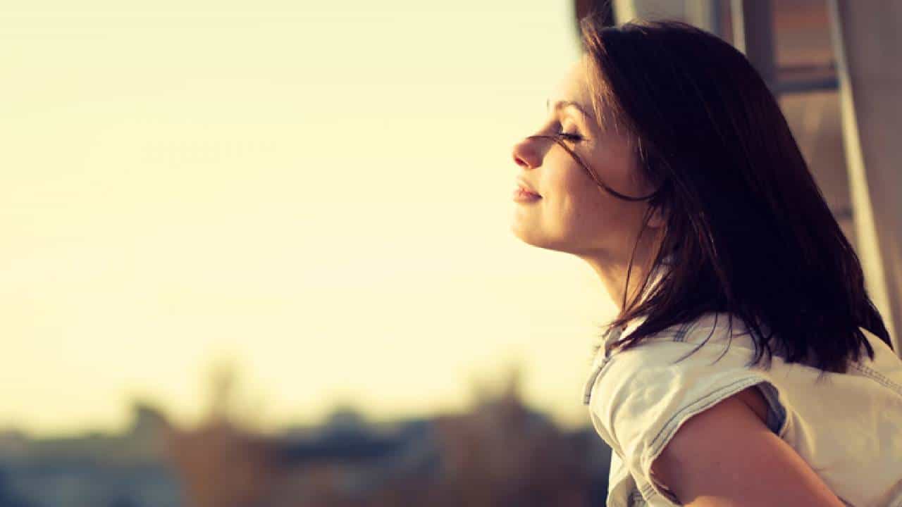 Happiness Strategies: ಸದಾ ಖುಷಿಯಾಗಿರಲು ಈ ಮೂರು ನಿಯಮಗಳನ್ನು ಅಳವಡಿಸಿಕೊಳ್ಳಿ: ನಗುತ್ತಿರಿ Happiness Strategies: ಸದಾ ಖುಷಿಯಾಗಿರಲು ಈ ಮೂರು ನಿಯಮಗಳನ್ನು ಅಳವಡಿಸಿಕೊಳ್ಳಿ: ನಗುತ್ತಿರಿ