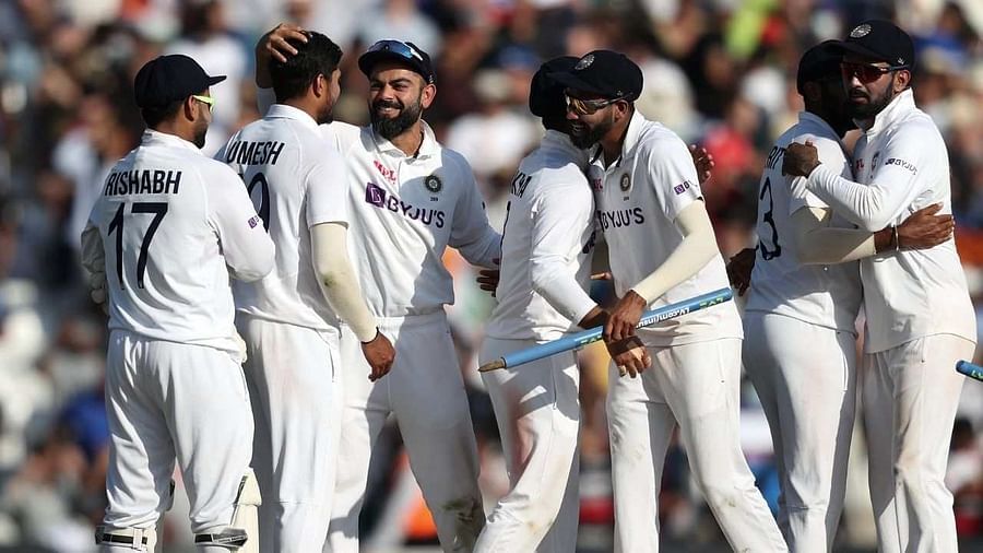 IND vs SA: ಕೊರೊನಾತಂಕ; ಭಾರತ- ಆಫ್ರಿಕಾ ಪಂದ್ಯಗಳಿಗೆ ಪ್ರೇಕ್ಷಕರಿಗಿಲ್ಲ ಅವಕಾಶ! ಮಂಡಳಿ ಅಧಿಕೃತ ಆದೇಶ IND vs SA: ಕೊರೊನಾತಂಕ; ಭಾರತ- ಆಫ್ರಿಕಾ ಪಂದ್ಯಗಳಿಗೆ ಪ್ರೇಕ್ಷಕರಿಗಿಲ್ಲ ಅವಕಾಶ! ಮಂಡಳಿ ಅಧಿಕೃತ ಆದೇಶ