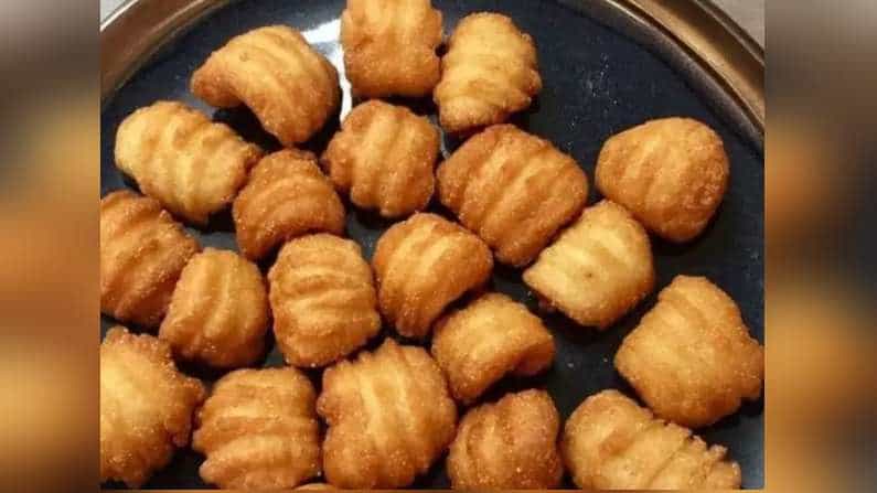 ಭಾರತದಲ್ಲಿ ಕ್ರಿಸ್ ಮಸ್ಗೆ ತಯಾರಿಸುವ ಫೇಮಸ್ ಸಿಹಿ ತಿಂಡಿ ಎಂದರೆ ಕುಲ್ಕುಲ್ಸ್ (Kulkuls).