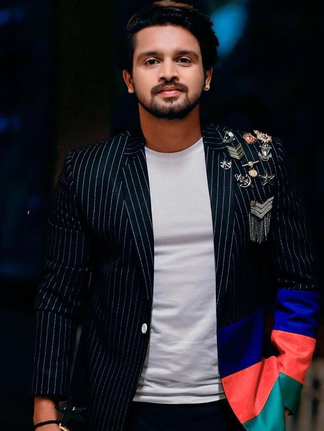 kiran raj Web