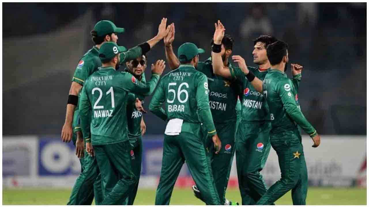 Pakistan vs West Indies T20I: ವೆಸ್ಟ್ ಇಂಡೀಸ್ ವಿರುದ್ಧ ಭರ್ಜರಿ ಜಯ ಸಾಧಿಸಿ ಟಿ20 ಕ್ರಿಕೆಟ್ನಲ್ಲಿ ವಿಶ್ವ ದಾಖಲೆ ಬರೆದ ಪಾಕಿಸ್ತಾನ Pakistan vs West Indies T20I: ವೆಸ್ಟ್ ಇಂಡೀಸ್ ವಿರುದ್ಧ ಭರ್ಜರಿ ಜಯ ಸಾಧಿಸಿ ಟಿ20 ಕ್ರಿಕೆಟ್ನಲ್ಲಿ ವಿಶ್ವ ದಾಖಲೆ ಬರೆದ ಪಾಕಿಸ್ತಾನ