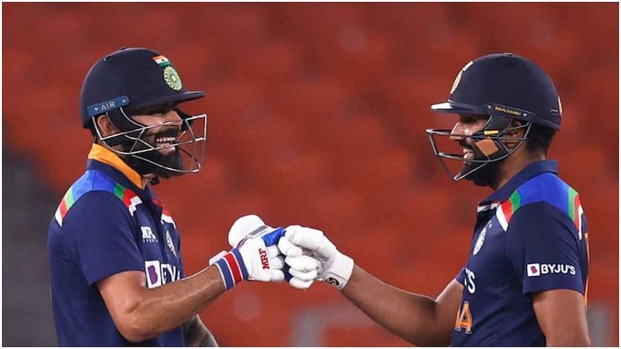 Rohit Sharma: ತಂಡಕ್ಕೆ ಹೋರಾಟದ ಮನೋಭಾವ ಕಲಿಸಿದ್ದಾರೆ! ಕೊಹ್ಲಿ ನಾಯಕತ್ವವನ್ನು ಹೊಗಳಿದ ರೋಹಿತ್ Rohit Sharma: ತಂಡಕ್ಕೆ ಹೋರಾಟದ ಮನೋಭಾವ ಕಲಿಸಿದ್ದಾರೆ! ಕೊಹ್ಲಿ ನಾಯಕತ್ವವನ್ನು ಹೊಗಳಿದ ರೋಹಿತ್