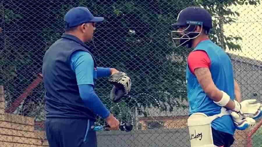 IND vs SA: ಆಫ್ರಿಕಾ ವಿರುದ್ಧ ಆರ್​ಸಿಬಿ ಬೌಲರ್​ನತ್ತ ಕೊಹ್ಲಿ ಚಿತ್ತ; ಈ ಸ್ಟಾರ್ ಬೌಲರ್​ಗೆ ಅವಕಾಶ ಅನುಮಾನ?