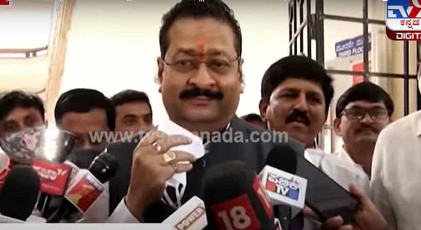 ಯಡಿಯೂರಪ್ಪಗೆ ವಯಸ್ಸಾಗಿದೆ ಇನ್ಮೇಲೆ ಆರಾಮಾಗಿರಬೇಕು, ಸುಖಾಸುಮ್ಮನೇ ಯಾಕೆ ಹೈರಾಣಾಗುತ್ತಾರೆ -ಶಾಸಕ ಯತ್ನಾಳ್