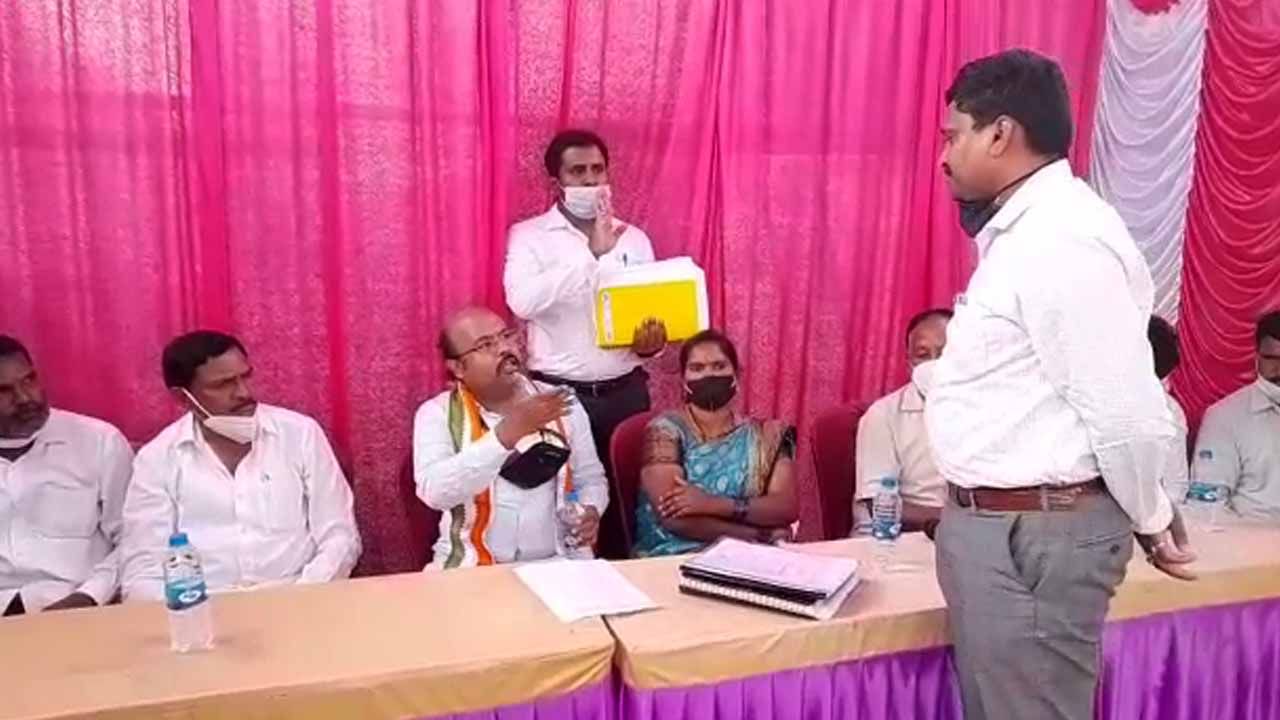 ಬಿಲ್ ಪಾವತಿ ಮಾಡದಿದ್ದರೆ ವಿದ್ಯುತ್ ಸಂಪರ್ಕ ಕಡಿತ ಅನಿವಾರ್ಯ; ಪರೋಕ್ಷವಾಗಿ ಕಾಂಗ್ರೆಸ್ ಶಾಸಕ ಯತೀಂದ್ರ ಸಿದ್ದರಾಮಯ್ಯಗೆ ಟಾಂಗ್ ಬಿಲ್ ಪಾವತಿ ಮಾಡದಿದ್ದರೆ ವಿದ್ಯುತ್ ಸಂಪರ್ಕ ಕಡಿತ ಅನಿವಾರ್ಯ; ಪರೋಕ್ಷವಾಗಿ ಕಾಂಗ್ರೆಸ್ ಶಾಸಕ ಯತೀಂದ್ರ ಸಿದ್ದರಾಮಯ್ಯಗೆ ಟಾಂಗ್