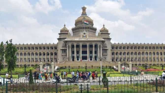 ರಾಜ್ಯೇತರ ಸಿವಿಲ್ ಸರ್ವಿಸ್ ಅಧಿಕಾರಿಗಳಿಗೆ ಐಎಎಸ್​ ವೃಂದ ಪಡೆಯಲು ಪರೀಕ್ಷೆ ಕಡ್ಡಾಯ