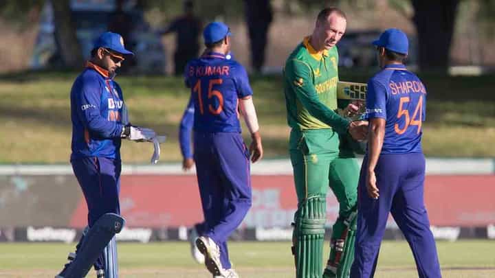 South Africa vs India: ಟೆಸ್ಟ್ ಸರಣಿ ಬಳಿಕ ಇದೀಗ ಏಕದಿನ ಸರಣಿ ಸೋಲು: ವೈಟ್ವಾಷ್ನಿಂದ ಪಾರಾಗುತ್ತಾ ಭಾರತ? South Africa vs India: ಟೆಸ್ಟ್ ಸರಣಿ ಬಳಿಕ ಇದೀಗ ಏಕದಿನ ಸರಣಿ ಸೋಲು: ವೈಟ್ವಾಷ್ನಿಂದ ಪಾರಾಗುತ್ತಾ ಭಾರತ?