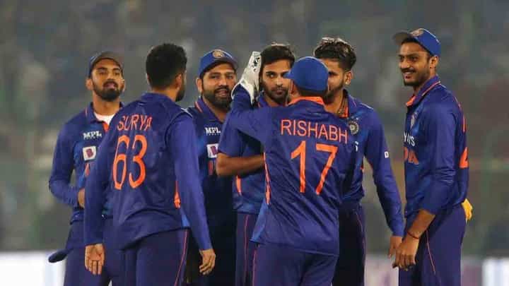 India vs West Indies: ವೆಸ್ಟ್ ಇಂಡೀಸ್ ವಿರುದ್ಧದ ಸರಣಿಗೆ ಭಾರತ ತಂಡ: ಒಂದು ಅಚ್ಚರಿ ಆಯ್ಕೆ, ಇಬ್ಬರಿಗೆ ವಿಶ್ರಾಂತಿ India vs West Indies: ವೆಸ್ಟ್ ಇಂಡೀಸ್ ವಿರುದ್ಧದ ಸರಣಿಗೆ ಭಾರತ ತಂಡ: ಒಂದು ಅಚ್ಚರಿ ಆಯ್ಕೆ, ಇಬ್ಬರಿಗೆ ವಿಶ್ರಾಂತಿ