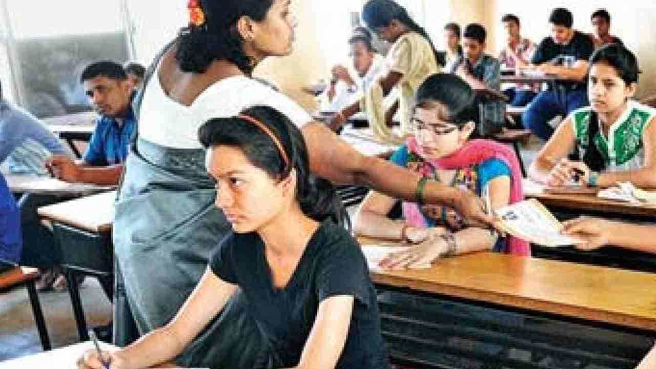 JEE Main 2022: ಈ ಬಾರಿಯೂ ಜೆಇಇ ಮುಖ್ಯ ಪರೀಕ್ಷೆ ಮುಂದೂಡುವ ಸಾಧ್ಯತೆ; ಶೀಘ್ರವೇ ದಿನಾಂಕ ಪ್ರಕಟ, ಅರ್ಜಿ ಸಲ್ಲಿಸುವ ವಿಧಾನ ಇಲ್ಲಿದೆ ನೋಡಿ JEE Main 2022: ಈ ಬಾರಿಯೂ ಜೆಇಇ ಮುಖ್ಯ ಪರೀಕ್ಷೆ ಮುಂದೂಡುವ ಸಾಧ್ಯತೆ; ಶೀಘ್ರವೇ ದಿನಾಂಕ ಪ್ರಕಟ, ಅರ್ಜಿ ಸಲ್ಲಿಸುವ ವಿಧಾನ ಇಲ್ಲಿದೆ ನೋಡಿ