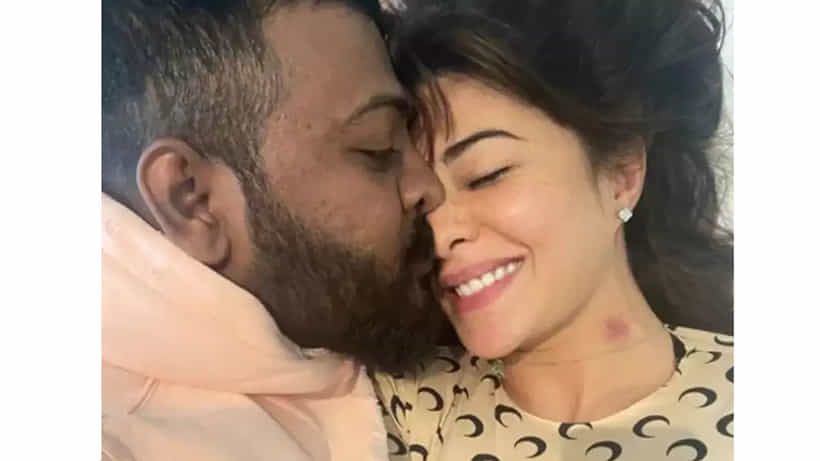 ವಂಚನೆ ಆರೋಪಿ ಜತೆಗಿನ ಖಾಸಗಿ ಫೋಟೋ ವೈರಲ್ ಆದ ಬಳಿಕ ಅಧ್ಯಾತ್ಮದ ಮೊರೆಹೋದ ಜಾಕ್ವೆಲಿನ್ ಫರ್ನಾಂಡಿಸ್