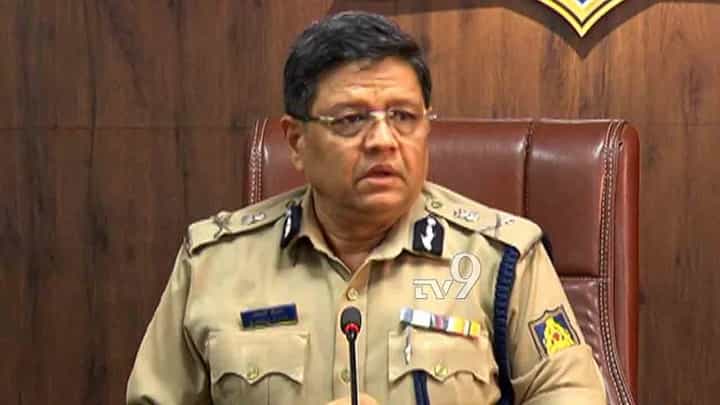 ಸಿಎಂ ಬೊಮ್ಮಾಯಿ ಜೊತೆ ಸಭೆ ಎಫೆಕ್ಸ್: ಬೆಂಗಳೂರಿನಲ್ಲಿ ಸದ್ಯಕ್ಕೆ ವಾಹನ ಟೋಯಿಂಗ್ ಕ್ಯಾನ್ಸಲ್ ಎಂದ ಆಯುಕ್ತ ಕಮಲ್ ಪಂತ್ ಸಿಎಂ ಬೊಮ್ಮಾಯಿ ಜೊತೆ ಸಭೆ ಎಫೆಕ್ಸ್: ಬೆಂಗಳೂರಿನಲ್ಲಿ ಸದ್ಯಕ್ಕೆ ವಾಹನ ಟೋಯಿಂಗ್ ಕ್ಯಾನ್ಸಲ್ ಎಂದ ಆಯುಕ್ತ ಕಮಲ್ ಪಂತ್