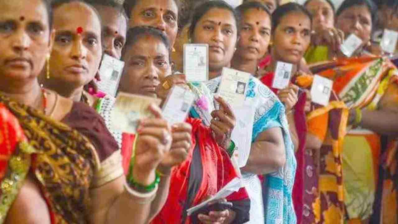 National Voter's Day 2022: ಇಂದು ರಾಷ್ಟ್ರೀಯ ಮತದಾರರ ದಿನ; ಆಚರಣೆಗೆ ಕಾರಣವೇನು? ಯಾವಾಗಿಂದ ಶುರುವಾಯಿತು? -ಇಲ್ಲಿದೆ ಮಾಹಿತಿ National Voter's Day 2022: ಇಂದು ರಾಷ್ಟ್ರೀಯ ಮತದಾರರ ದಿನ; ಆಚರಣೆಗೆ ಕಾರಣವೇನು? ಯಾವಾಗಿಂದ ಶುರುವಾಯಿತು? -ಇಲ್ಲಿದೆ ಮಾಹಿತಿ