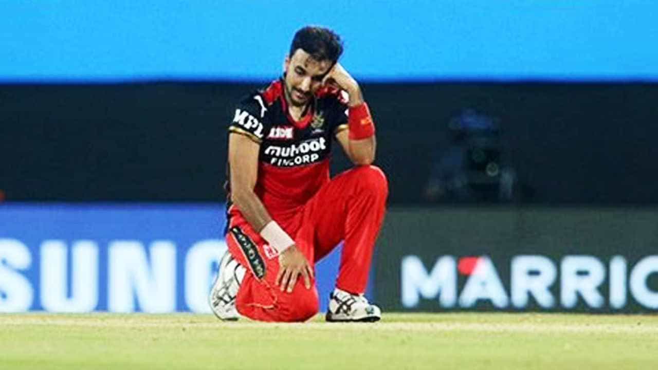 Harshal Patel: ಇದೇ ಕಾರಣದಿಂದ RCB ನನ್ನನ್ನು ಉಳಿಸಿಕೊಂಡಿಲ್ಲ..! Harshal Patel: ಇದೇ ಕಾರಣದಿಂದ RCB ನನ್ನನ್ನು ಉಳಿಸಿಕೊಂಡಿಲ್ಲ..!