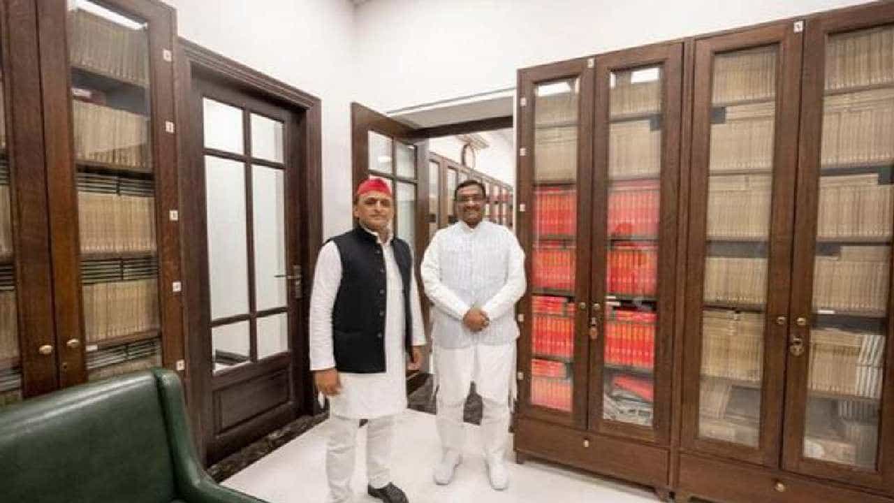 ಉತ್ತರ ಪ್ರದೇಶದಲ್ಲಿ ಜ. 20ರವರೆಗೆ ಪ್ರತಿ ದಿನ ಓರ್ವ ಸಚಿವ, ಶಾಸಕ ಬಿಜೆಪಿಗೆ ರಾಜೀನಾಮೆ ನೀಡ್ತಾರೆ; ಧರಂ ಸಿಂಗ್ ಸೈನಿ ಹೊಸ ಬಾಂಬ್ ಉತ್ತರ ಪ್ರದೇಶದಲ್ಲಿ ಜ. 20ರವರೆಗೆ ಪ್ರತಿ ದಿನ ಓರ್ವ ಸಚಿವ, ಶಾಸಕ ಬಿಜೆಪಿಗೆ ರಾಜೀನಾಮೆ ನೀಡ್ತಾರೆ; ಧರಂ ಸಿಂಗ್ ಸೈನಿ ಹೊಸ ಬಾಂಬ್