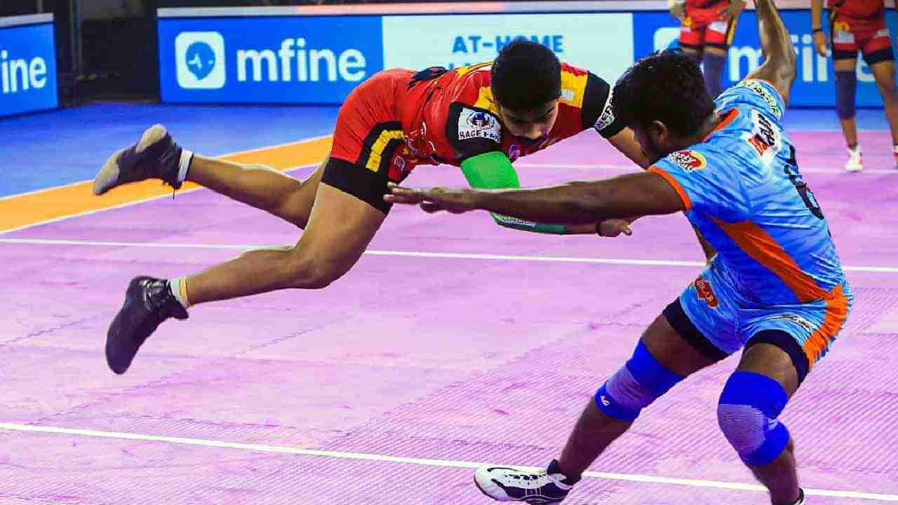 Pro Kabaddi 2022: ಬೆಂಗಳೂರು ಬುಲ್ಸ್ ವಿರುದ್ದ ಬೆಂಗಾಲ್ ವಾರಿಯರ್ಸ್​ಗೆ ರೋಚಕ ಜಯ