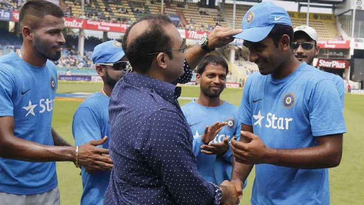 Team India: ಬರೋಬ್ಬರಿ 6 ವರ್ಷಗಳ ಬಳಿಕ ಟೀಮ್ ಇಂಡಿಯಾದಲ್ಲಿ ಸ್ಥಾನ ಪಡೆದ ಆಲ್ರೌಂಡರ್ Team India: ಬರೋಬ್ಬರಿ 6 ವರ್ಷಗಳ ಬಳಿಕ ಟೀಮ್ ಇಂಡಿಯಾದಲ್ಲಿ ಸ್ಥಾನ ಪಡೆದ ಆಲ್ರೌಂಡರ್