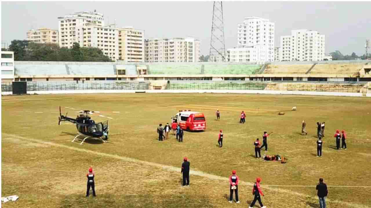 BPL 2022: ರಸೆಲ್, ತಮೀಮ್ ಬ್ಯಾಟಿಂಗ್: ಇದ್ದಕ್ಕಿದ್ದಂತೆ ಮೈದಾನಕ್ಕಿಳಿದ ಹೆಲಿಕಾಪ್ಟರ್