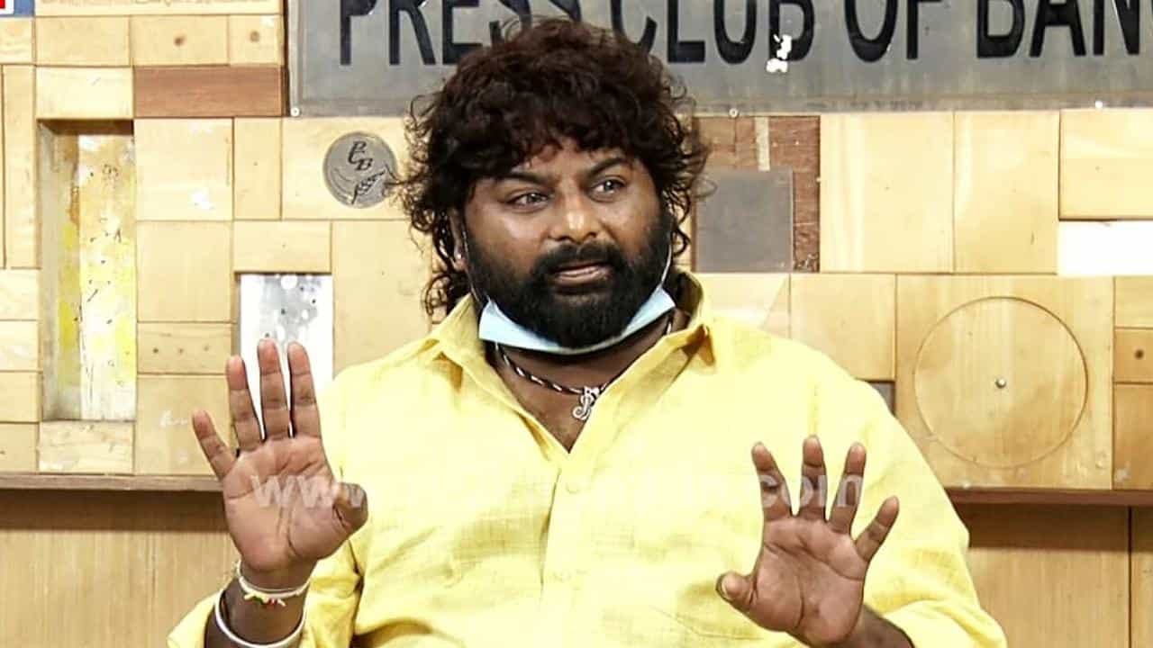 ‘ಕೋಪ ಕಡಿಮೆ ಮಾಡಿಕೊಂಡಿದೀನಿ, ಪ್ರೀತ್ಸೋರ ಮುಂದೆ ಮಗು ತರ ಆಗಿರ್ತೀನಿ’; ಹುಚ್ಚ ವೆಂಕಟ್ ‘ಕೋಪ ಕಡಿಮೆ ಮಾಡಿಕೊಂಡಿದೀನಿ, ಪ್ರೀತ್ಸೋರ ಮುಂದೆ ಮಗು ತರ ಆಗಿರ್ತೀನಿ’; ಹುಚ್ಚ ವೆಂಕಟ್