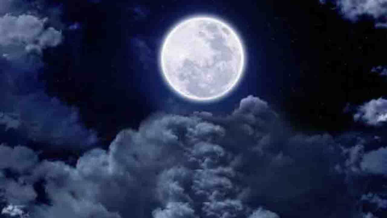 Paush Purnima 2022: ಪುಷ್ಯ ಪೂರ್ಣಿಮಾ ವ್ರತ ಮತ್ತು ಮಹತ್ವ, ಈ ದಿನ ಉಪವಾಸ ಮಾಡುವುದರಿಂದ ಮೋಕ್ಷ ಪ್ರಾಪ್ತಿಯಾಗುತ್ತದೆ Paush Purnima 2022: ಪುಷ್ಯ ಪೂರ್ಣಿಮಾ ವ್ರತ ಮತ್ತು ಮಹತ್ವ, ಈ ದಿನ ಉಪವಾಸ ಮಾಡುವುದರಿಂದ ಮೋಕ್ಷ ಪ್ರಾಪ್ತಿಯಾಗುತ್ತದೆ