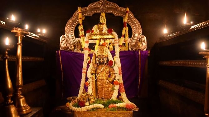 Udupi Krishna: ಉಡುಪಿ ಕೃಷ್ಣನಿಗೆ ಸುಂದರ ಅಲಂಕಾರ; ಮಹಾಪೂಜೆಯ ಫೋಟೊಗಳು ಇಲ್ಲಿದೆ