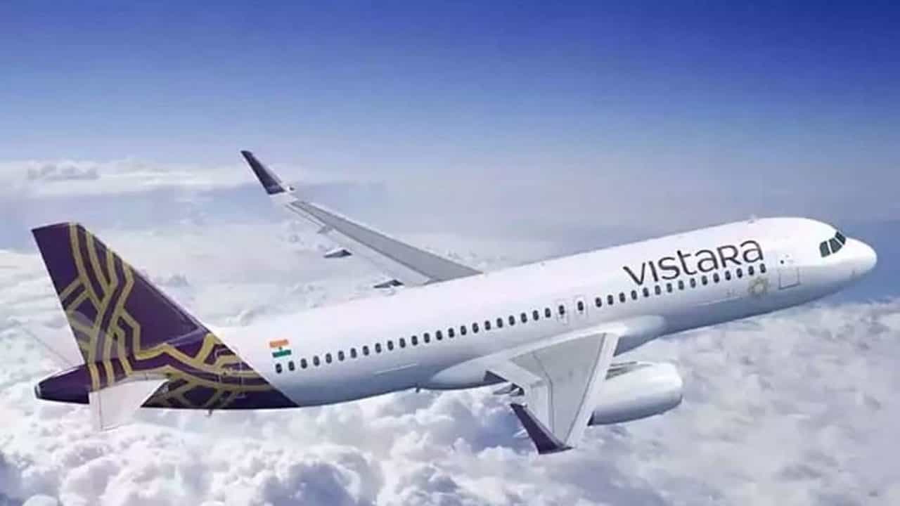 Vistara airlines: ವಿಸ್ತಾರಾ ಏರ್ಲೈನ್ಸ್ನಿಂದ ಗ್ರಾಹಕರಿಗೆ ವಾರ್ಷಿಕೋತ್ಸವ ವಿಶೇಷ ಮಾರಾಟ ಆಫರ್ Vistara airlines: ವಿಸ್ತಾರಾ ಏರ್ಲೈನ್ಸ್ನಿಂದ ಗ್ರಾಹಕರಿಗೆ ವಾರ್ಷಿಕೋತ್ಸವ ವಿಶೇಷ ಮಾರಾಟ ಆಫರ್