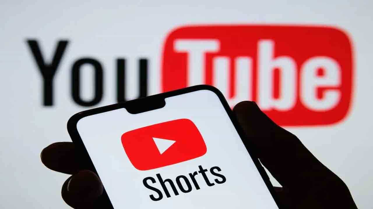 YouTube Shorts: ಯೂಟ್ಯೂಬ್ ಶಾರ್ಟ್ಸ್ ವಿಡಿಯೋದಲ್ಲಿ ಟಿಕ್ ಟಾಕ್ ಫೀಚರ್: ಬಳಕೆದಾರರು ಫುಲ್ ಖುಷ್ YouTube Shorts: ಯೂಟ್ಯೂಬ್ ಶಾರ್ಟ್ಸ್ ವಿಡಿಯೋದಲ್ಲಿ ಟಿಕ್ ಟಾಕ್ ಫೀಚರ್: ಬಳಕೆದಾರರು ಫುಲ್ ಖುಷ್