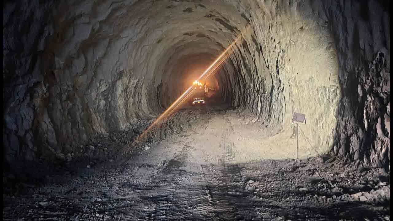 Zojila Tunnel Project: ಜೋಜಿಲಾ ಯೋಜನೆಯಲ್ಲಿ ಮಹತ್ವದ ಮೈಲಿಗಲ್ಲು ಸಾಧಿಸಿದ ಎಂಇಐಎಲ್: 5 ಕಿಮೀ ಉದ್ದದ ಸುರಂಗ ಕಾಮಗಾರಿ ಮುಕ್ತಾಯ