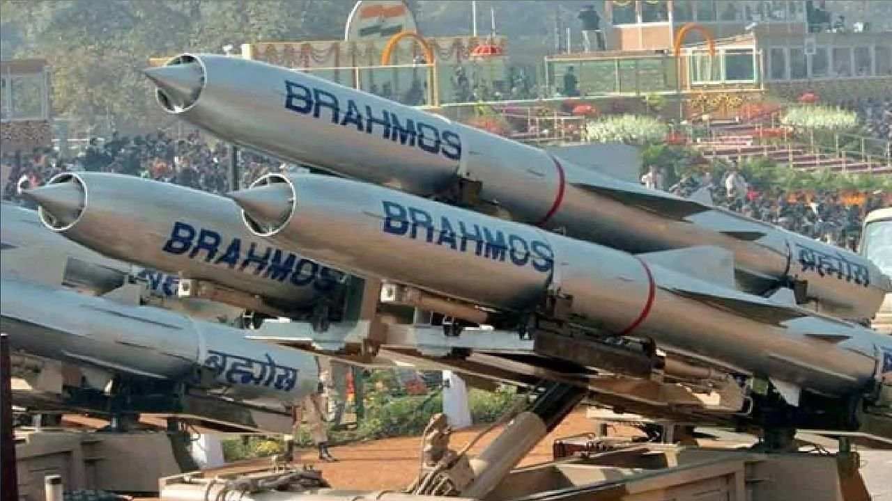 India's first ever missile export: ಫಿಲಿಪೈನ್ಸ್​ಗೆ ರೂ. 2789 ಕೋಟಿ ಮೌಲ್ಯಕ್ಕೆ ಭಾರತದಿಂದ ಬ್ರಹ್ಮೋಸ್ ಕ್ಷಿಪಣಿ ರಫ್ತು