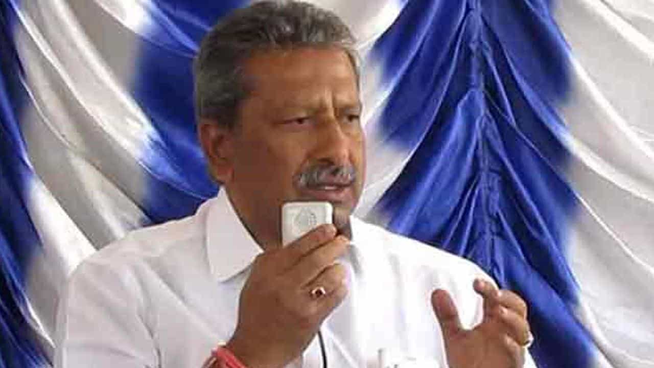 ನಕಲಿ ದಾಖಲೆ ಸೃಷ್ಟಿಸಿ ಭೂಮಿ ಖರೀದಿ ಪ್ರಕರಣ; ಭೈರತಿ ಬಸವರಾಜ್, ಶಂಕರ್ ವಿರುದ್ಧದ ಸಮನ್ಸ್ಗೆ ತಡೆ ಮುಂದುವರಿಕೆ ನಕಲಿ ದಾಖಲೆ ಸೃಷ್ಟಿಸಿ ಭೂಮಿ ಖರೀದಿ ಪ್ರಕರಣ; ಭೈರತಿ ಬಸವರಾಜ್, ಶಂಕರ್ ವಿರುದ್ಧದ ಸಮನ್ಸ್ಗೆ ತಡೆ ಮುಂದುವರಿಕೆ