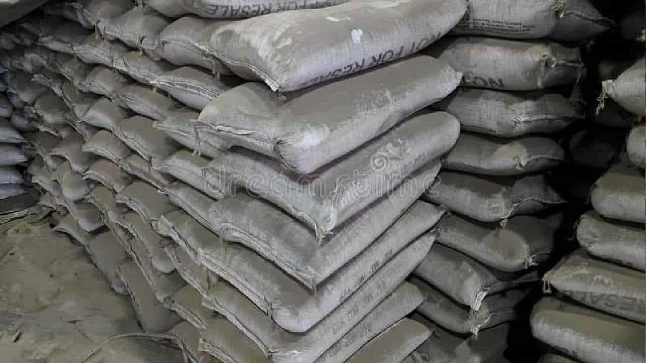 Cement price: ಸ್ಥಿರವಾಗಿದ್ದರೂ ಬೇಡಿಕೆ; ಡಿಸೆಂಬರ್ನಲ್ಲಿ ಸಿಮೆಂಟ್ ದರ ಇಳಿಕೆ Cement price: ಸ್ಥಿರವಾಗಿದ್ದರೂ ಬೇಡಿಕೆ; ಡಿಸೆಂಬರ್ನಲ್ಲಿ ಸಿಮೆಂಟ್ ದರ ಇಳಿಕೆ