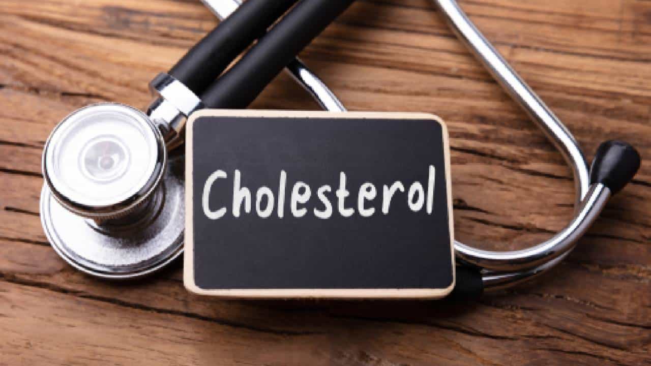High cholesterol: ದೇಹದಲ್ಲಿನ ಅತಿಯಾದ ಕೊಲೆಸ್ಟ್ರಾಲ್ ನಿಯಂತ್ರಿಸಲು ಈ ಹಣ್ಣುಗಳನ್ನು ಸೇವಿಸಿ High cholesterol: ದೇಹದಲ್ಲಿನ ಅತಿಯಾದ ಕೊಲೆಸ್ಟ್ರಾಲ್ ನಿಯಂತ್ರಿಸಲು ಈ ಹಣ್ಣುಗಳನ್ನು ಸೇವಿಸಿ