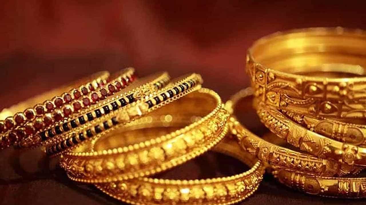 Gold and Silver Rate Today: ಚಿನ್ನ, ಬೆಳ್ಳಿ ದರದಲ್ಲಿ ಕೊಂಚ ಏರಿಕೆ; ಬೆಂಗಳೂರು ಸಹಿತ ಮಹಾನಗರಗಳಲ್ಲಿ ಎಷ್ಟಿದೆ ದರ? Gold and Silver Rate Today: ಚಿನ್ನ, ಬೆಳ್ಳಿ ದರದಲ್ಲಿ ಕೊಂಚ ಏರಿಕೆ; ಬೆಂಗಳೂರು ಸಹಿತ ಮಹಾನಗರಗಳಲ್ಲಿ ಎಷ್ಟಿದೆ ದರ?