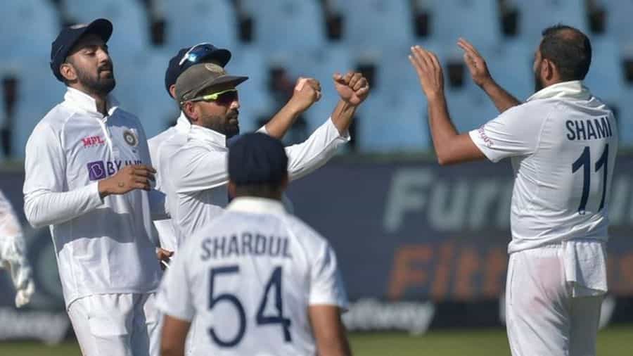 IND vs SA: ಕೊಹ್ಲಿ ಔಟ್, ಕನ್ನಡಿಗ ರಾಹುಲ್ಗೆ ನಾಯಕತ್ವ! ಉಭಯ ತಂಡಗಳ ಪ್ಲೇಯಿಂಗ್ ಇಲೆವೆನ್ ಹೀಗಿದೆ IND vs SA: ಕೊಹ್ಲಿ ಔಟ್, ಕನ್ನಡಿಗ ರಾಹುಲ್ಗೆ ನಾಯಕತ್ವ! ಉಭಯ ತಂಡಗಳ ಪ್ಲೇಯಿಂಗ್ ಇಲೆವೆನ್ ಹೀಗಿದೆ
