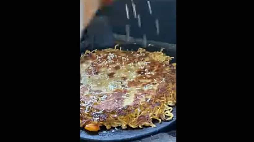 ಮ್ಯಾಗಿ ಪರೋಟಾ ನೋಡಿ ಹೀಗೂ ಮಾಡಬಹುದಾ ಎಂದ ನೆಟ್ಟಿಗರು; ವಿಡಿಯೋ ವೈರಲ್