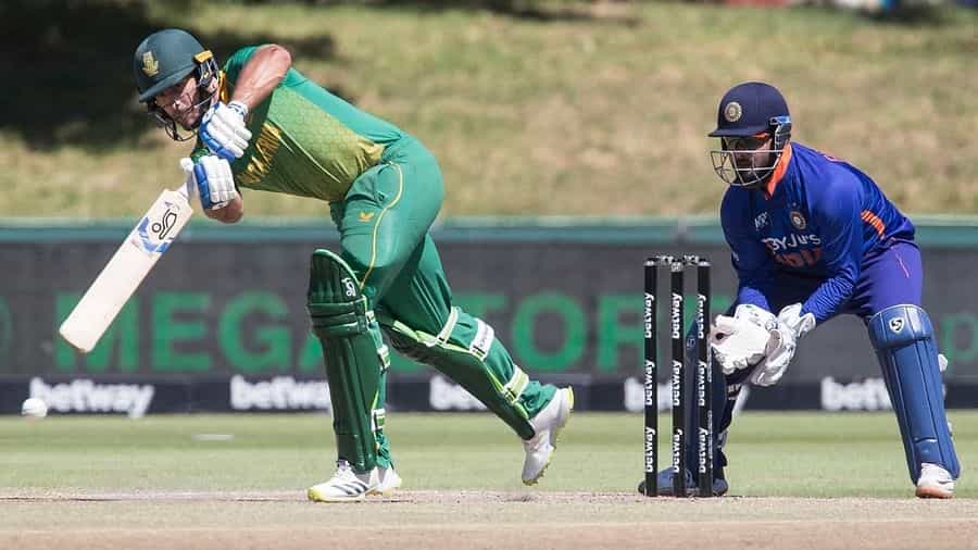 IND vs SA, 2nd ODI, Highlights: ಗೆಲುವಿನೊಂದಿಗೆ ಏಕದಿನ ಸರಣಿ ವಶಪಡಿಸಿಕೊಂಡ ಆಫ್ರಿಕಾ; ಭಾರತಕ್ಕೆ ಹೀನಾಯ ಸೋಲು IND vs SA, 2nd ODI, Highlights: ಗೆಲುವಿನೊಂದಿಗೆ ಏಕದಿನ ಸರಣಿ ವಶಪಡಿಸಿಕೊಂಡ ಆಫ್ರಿಕಾ; ಭಾರತಕ್ಕೆ ಹೀನಾಯ ಸೋಲು