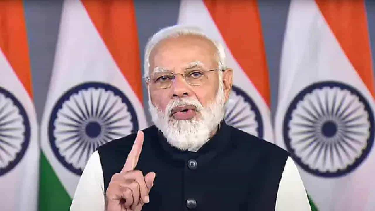 ಯಾದಗಿರಿ ಮತ್ತು ರಾಯಚೂರು ಜಿಲ್ಲಾಡಳಿತಗಳಿಗೆ ಪ್ರಧಾನಿ ನರೇಂದ್ರ ಮೋದಿ ಶ್ಲಾಘನೆ; ಒಳ್ಳೆಯ ಕೆಲಸಗಳನ್ನು ಮಾಡುವಂತೆ ಕರೆ