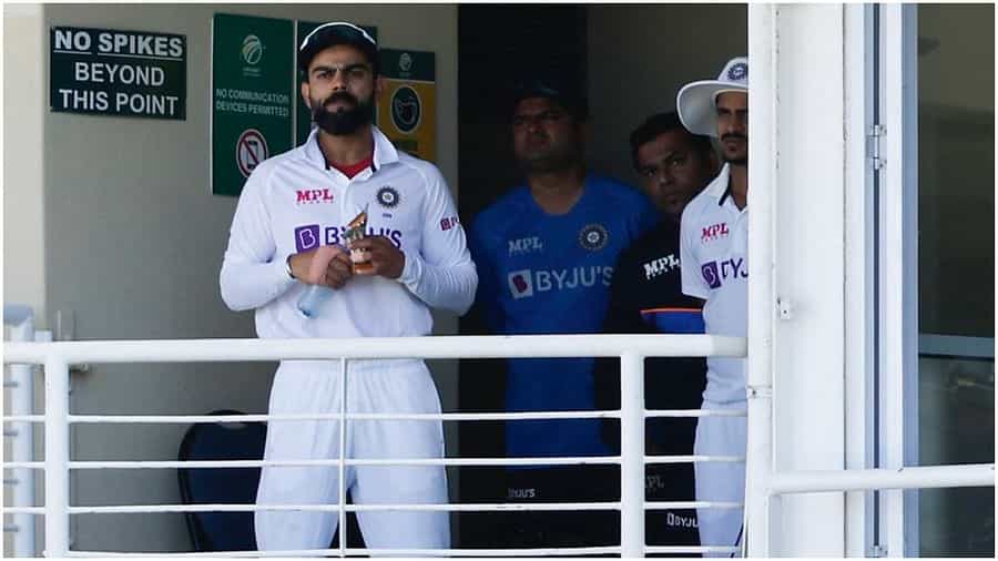 ದಕ್ಷಿಣ ಆಫ್ರಿಕಾ ವಿರುದ್ಧದ ಕೇಪ್ ಟೌನ್ ಟೆಸ್ಟ್ನ ಮೊದಲ ಇನ್ನಿಂಗ್ಸ್ ನಲ್ಲಿ ವಿರಾಟ್ ಕೊಹ್ಲಿ 79 ರನ್ ಗಳಿಸಿದ್ದರು. ಇದು 2022 ರಲ್ಲಿ ಆಡಿದ ಅವರ ಮೊದಲ ಇನ್ನಿಂಗ್ಸ್ ಮತ್ತು ಕಳೆದ 2 ವರ್ಷಗಳಲ್ಲಿ ದೊಡ್ಡ ಇನ್ನಿಂಗ್ಸ್ ಆಗಿದೆ. ವಿರಾಟ್ ನಿಸ್ಸಂದೇಹವಾಗಿ ಕೇಪ್ ಟೌನ್ನಲ್ಲಿ ತಮ್ಮ ಶತಕದಿಂದ ವಂಚಿತರಾದರು. ಆದರೆ ಅವರ ಹೆಸರಿನಲ್ಲಿ ದೊಡ್ಡ ದಾಖಲೆಯನ್ನು ಮಾಡಿದರು.