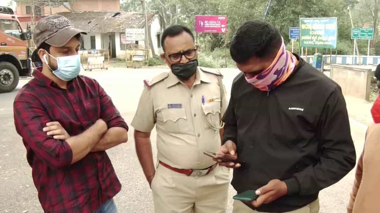 ಕೊವಿಡ್ ವರದಿಯನ್ನು ಎಡಿಟ್ ಮಾಡಿಕೊಂಡು ಹೊರ ರಾಜ್ಯದಿಂದ ಬಂದ ವ್ಯಕ್ತಿ; ಸಿಕ್ಕಿಬಿದ್ದಿದ್ದು ಹೇಗೆ? ಕೊವಿಡ್ ವರದಿಯನ್ನು ಎಡಿಟ್ ಮಾಡಿಕೊಂಡು ಹೊರ ರಾಜ್ಯದಿಂದ ಬಂದ ವ್ಯಕ್ತಿ; ಸಿಕ್ಕಿಬಿದ್ದಿದ್ದು ಹೇಗೆ?