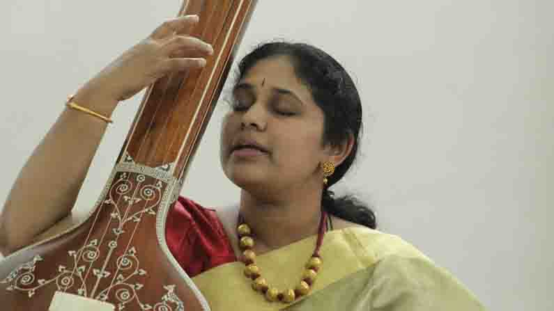 Naakutantiya Midita Column by Hindustani Classical Vocalist Shrimathidevi from Mysore