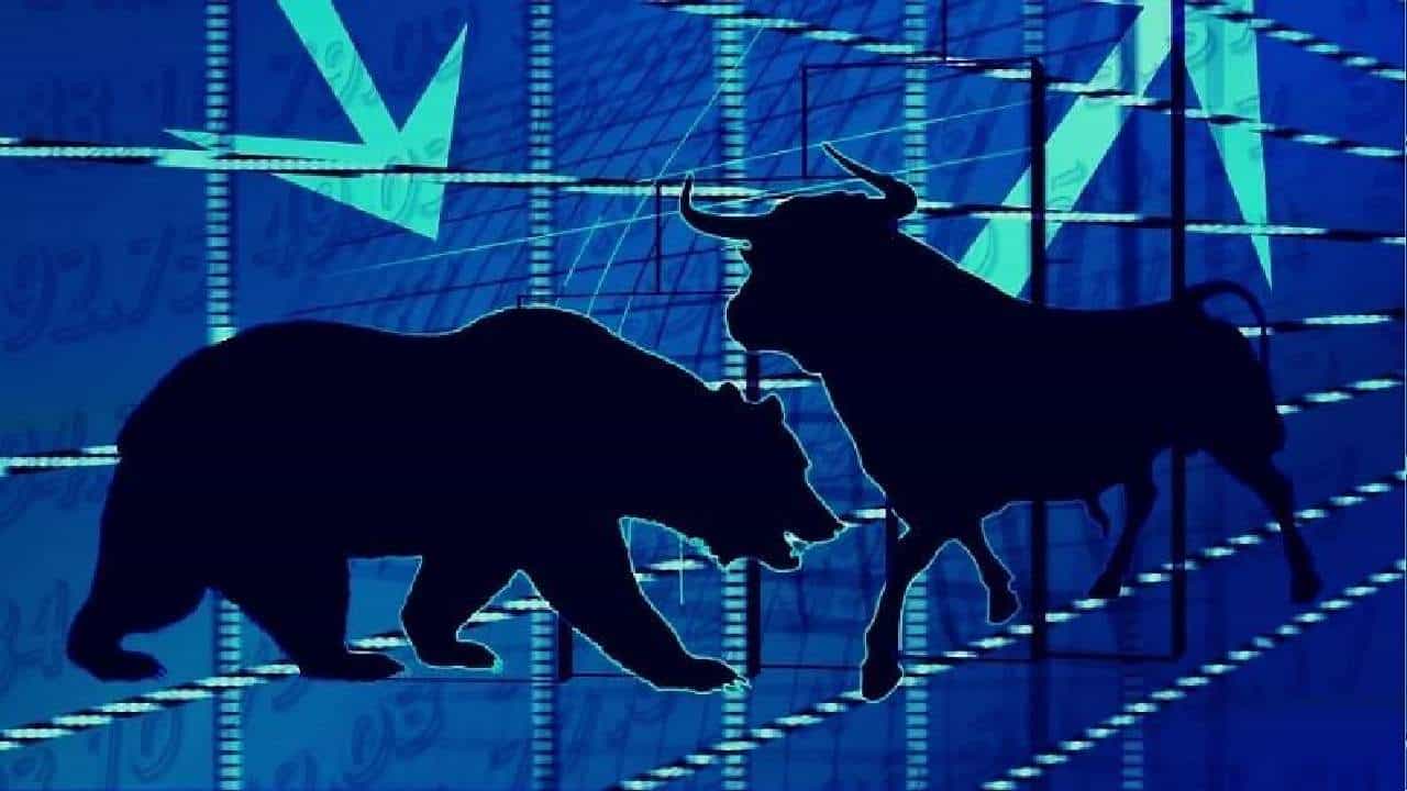 Share Market: ಈ 4 ಅಂಶಗಳಿಂದ ಥರಗುಟ್ಟಿದ ಷೇರುಪೇಟೆ; ಸೆನ್ಸೆಕ್ಸ್ 1105 ಪಾಯಿಂಟ್ಸ್, ನಿಫ್ಟಿ 383 ಪಾಯಿಂಟ್ಸ್ ಕುಸಿತ Share Market: ಈ 4 ಅಂಶಗಳಿಂದ ಥರಗುಟ್ಟಿದ ಷೇರುಪೇಟೆ; ಸೆನ್ಸೆಕ್ಸ್ 1105 ಪಾಯಿಂಟ್ಸ್, ನಿಫ್ಟಿ 383 ಪಾಯಿಂಟ್ಸ್ ಕುಸಿತ
